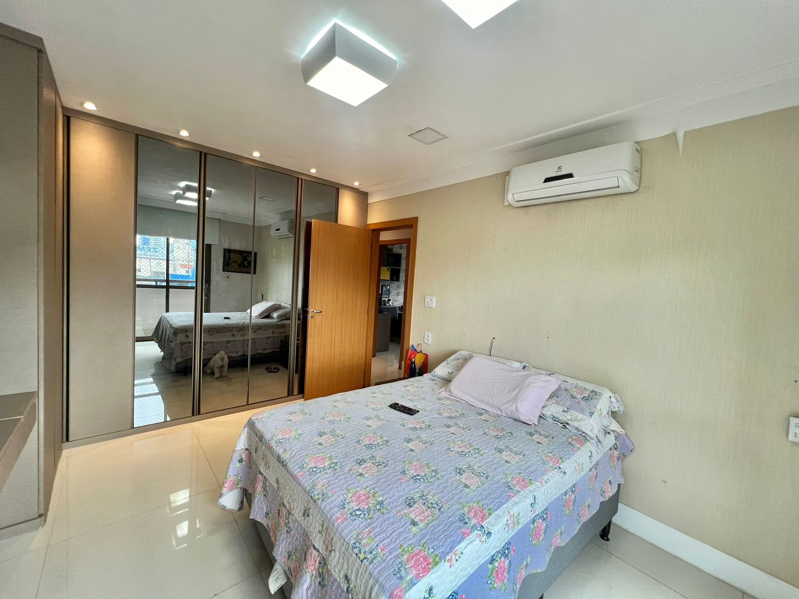 Imagem Apartamento com 3 Quartos à Venda, 132 m²em Marco - Belém Imagem Apartamento com 3 Quartos à Venda, 132 m²em Marco - Belém