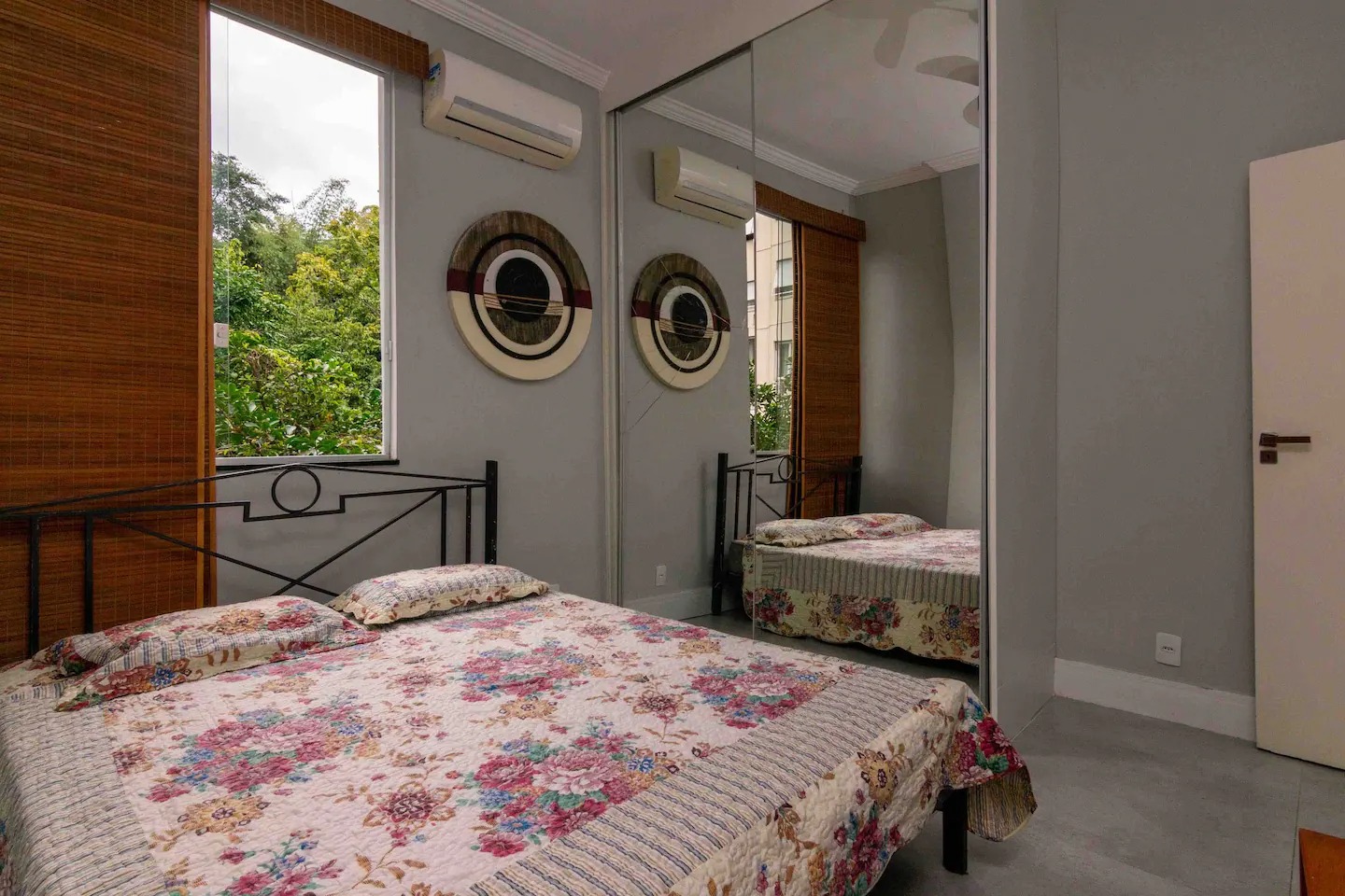Imagem Apartamento com 2 Quartos à Venda ou Temporada, 85 m²em Leme - Rio de Janeiro