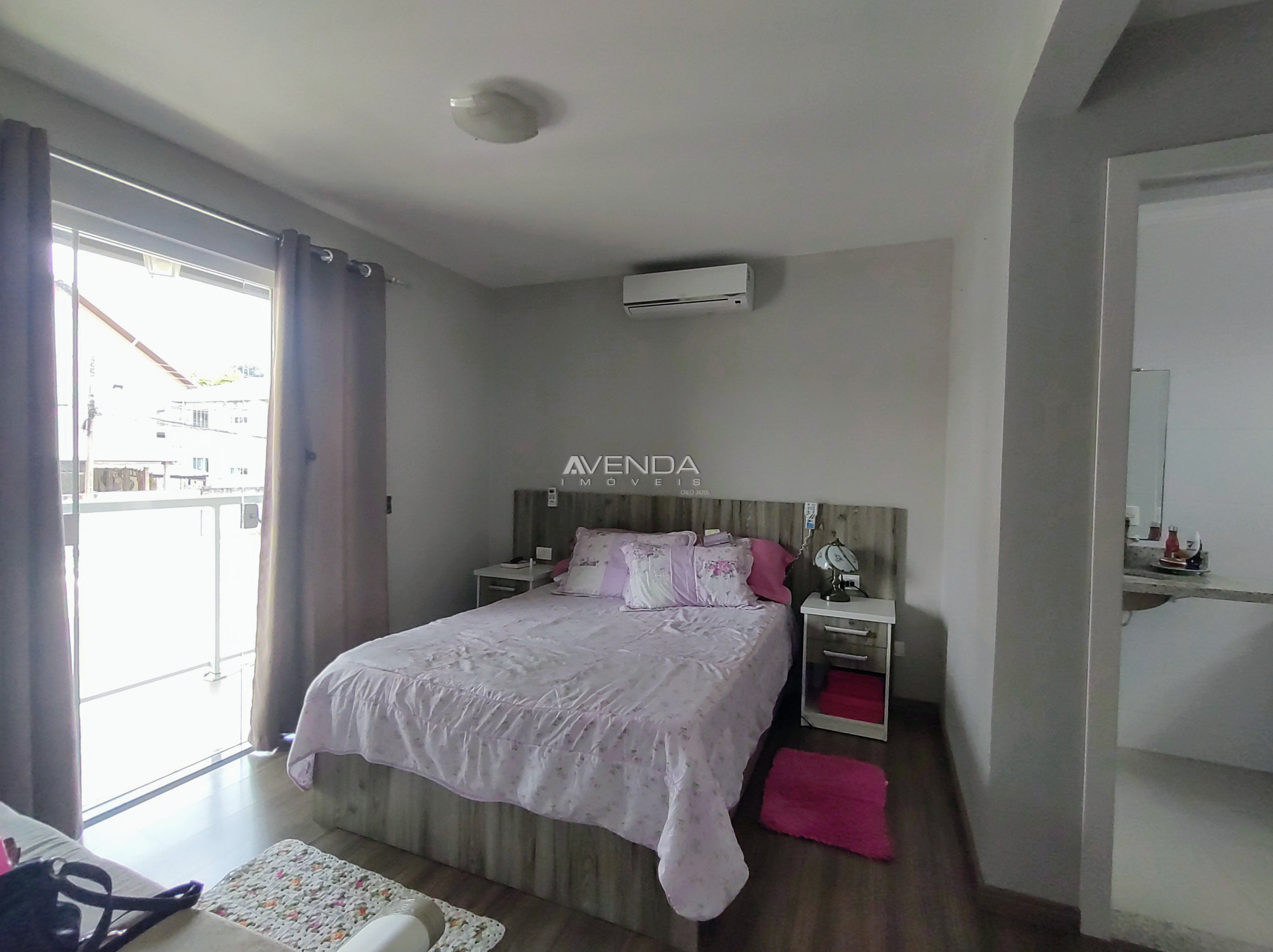 Imagem Sobrado com 3 Quartos à Venda, 112 m²em Bairro Alto - Curitiba