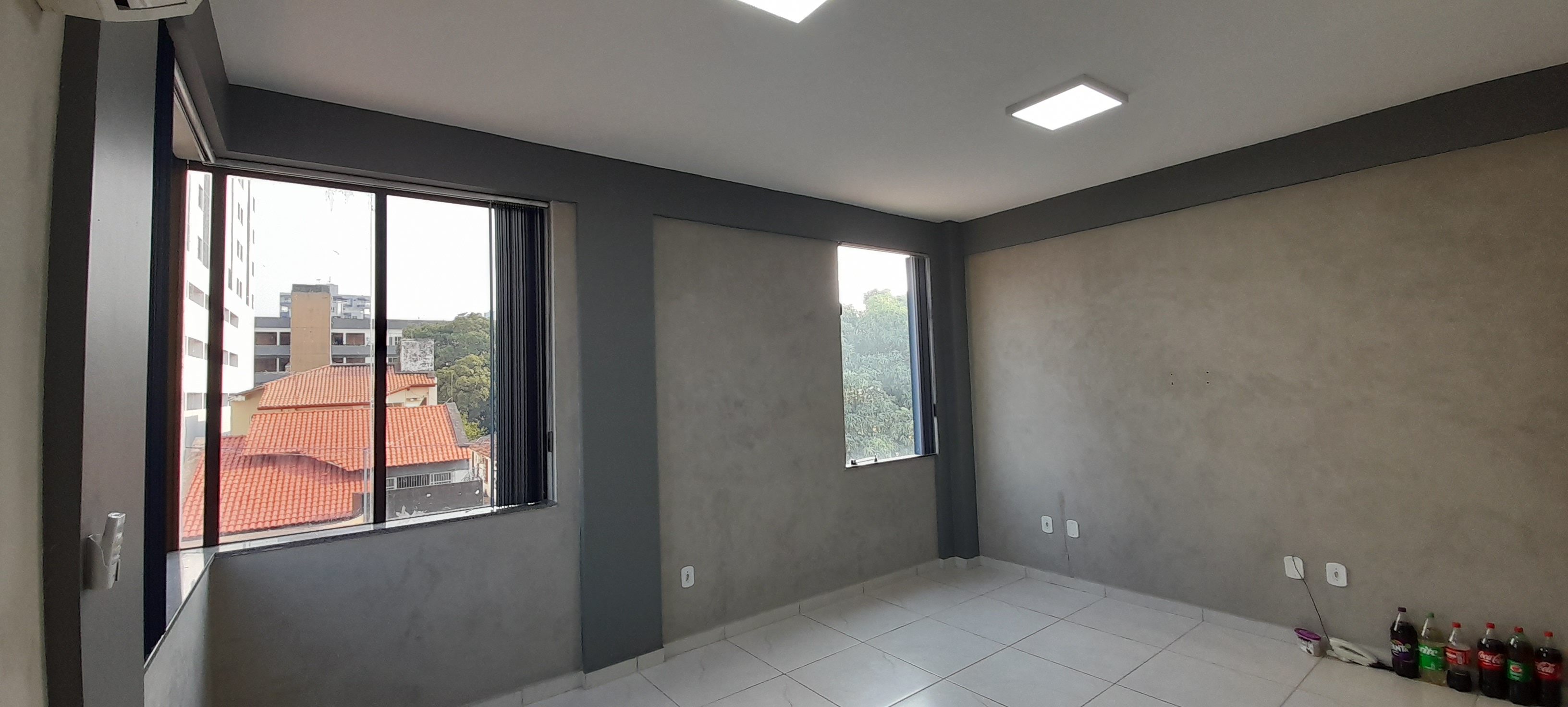 Sala Comercial para Alugar, 20 m²em Santa Clara - Santarém