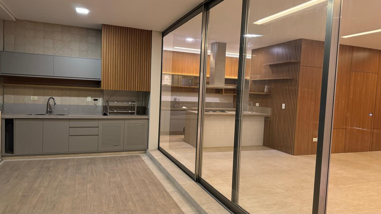 Imagem Casa com 4 Quartos à Venda, 450 m²em Tamboré - Barueri Imagem Casa com 4 Quartos à Venda, 450 m²em Tamboré - Barueri