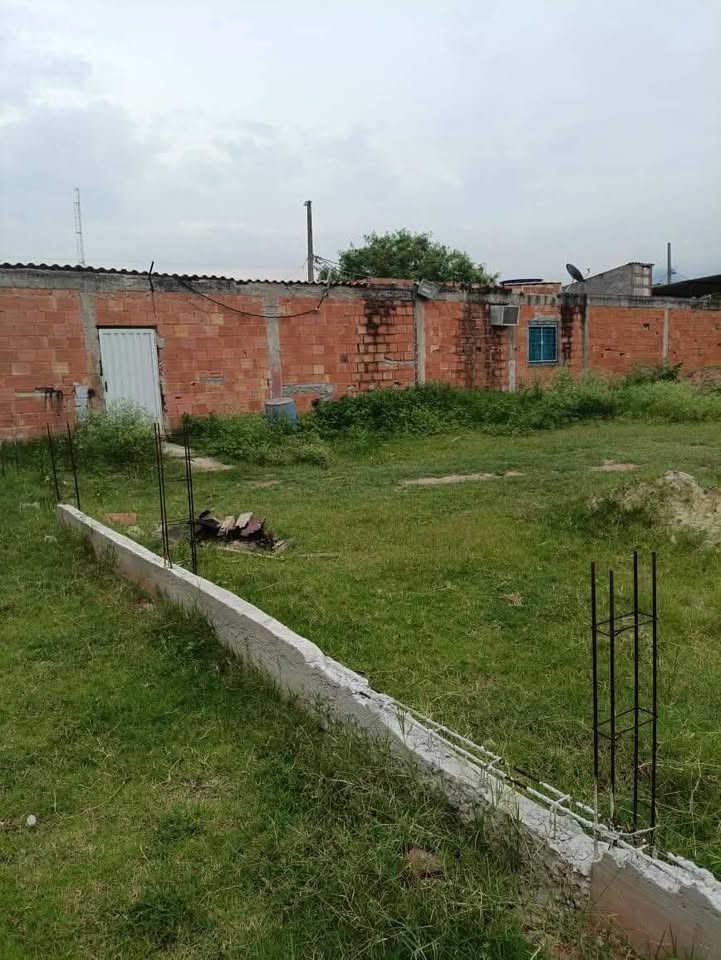 Imagem Terreno à Venda, 128 m² em Bangu - Rio de Janeiro Imagem Terreno à Venda, 128 m² em Bangu - Rio de Janeiro