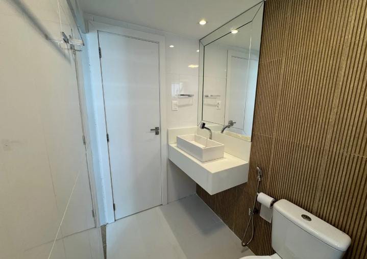 Imagem Apartamento com 2 Quartos à Venda, 68 m² em Alphaville I - Salvador