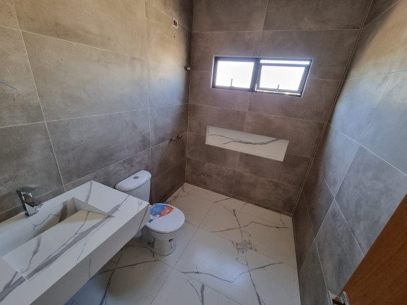 Imagem Sobrado com 3 Quartos à Venda, em Boa Vista - Curitiba Imagem Sobrado com 3 Quartos à Venda, em Boa Vista - Curitiba