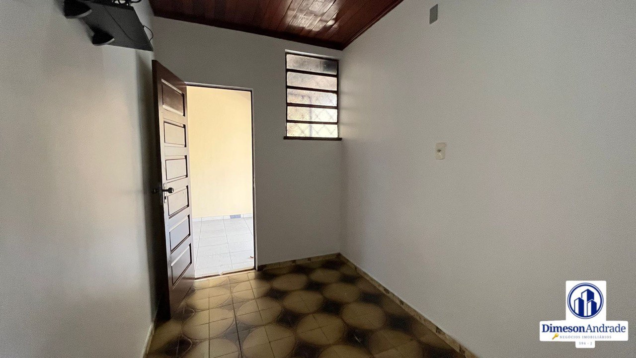 Imagem Casa com 2 Quartos à Venda, 245 m²em Dom Pedro I - Manaus Imagem Casa com 2 Quartos à Venda, 245 m²em Dom Pedro I - Manaus