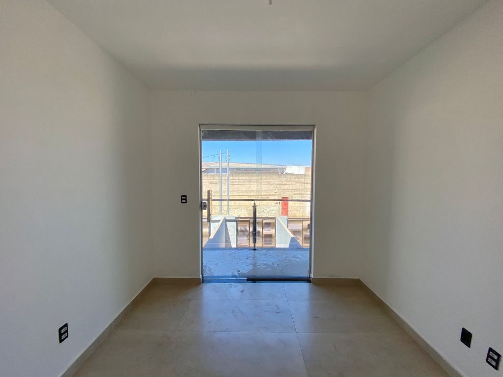 Imagem Casa com 2 Quartos à Venda, 68 m² em Lagoinha Leblon (Venda Nova) - Belo Horizonte Imagem Casa com 2 Quartos à Venda, 68 m² em Lagoinha Leblon (Venda Nova) - Belo Horizonte