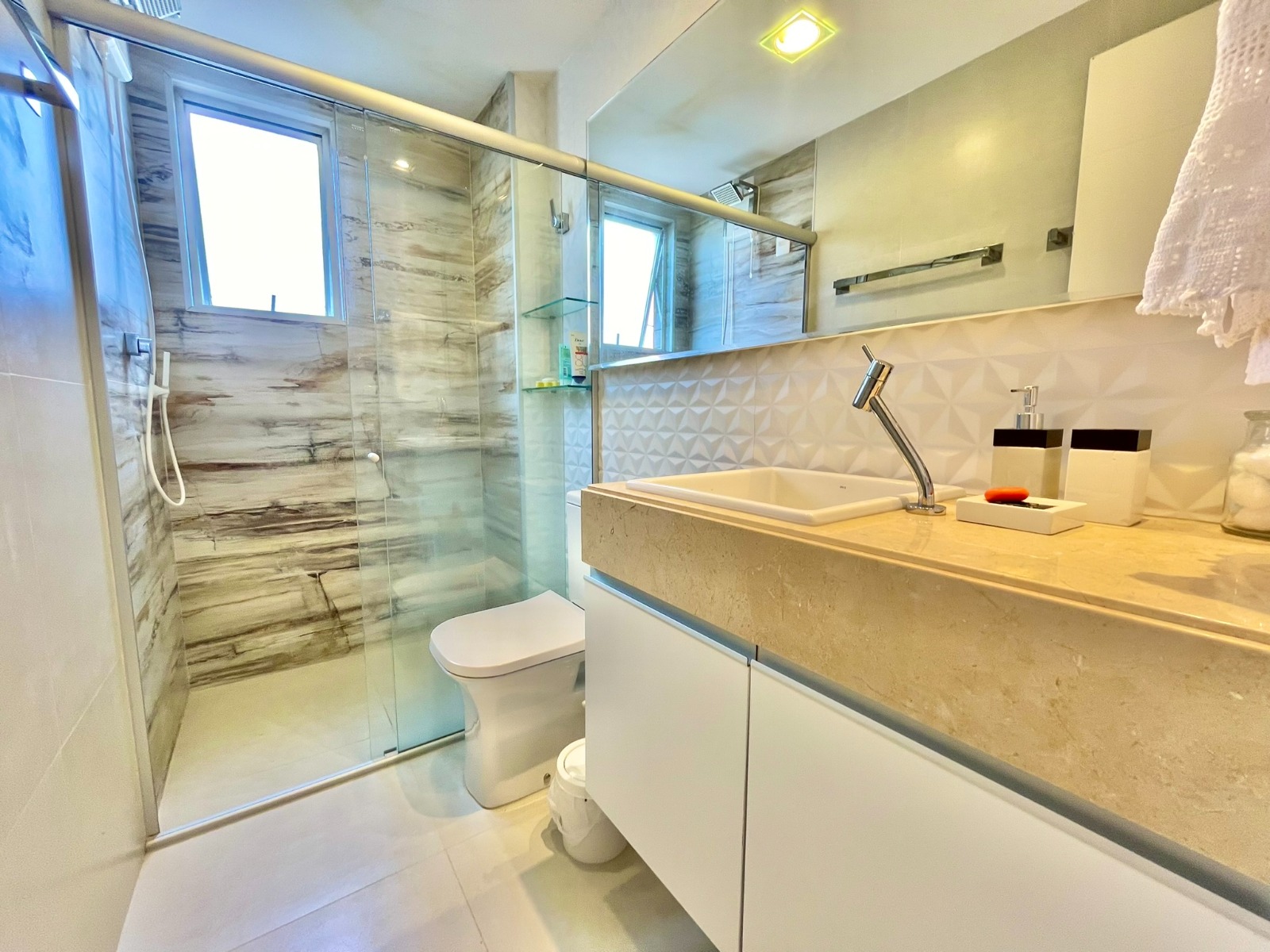 Imagem Apartamento com 3 Quartos à Venda, 131 m²em Alecrim - Natal Imagem Apartamento com 3 Quartos à Venda, 131 m²em Alecrim - Natal