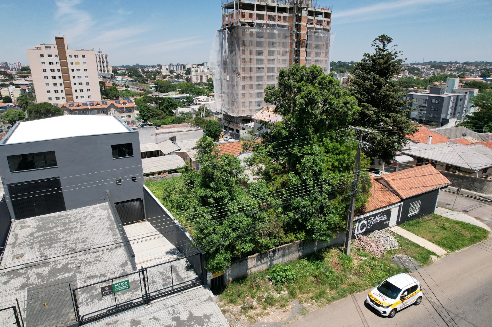 Terreno à Venda, 384 m² em Tingui - Curitiba