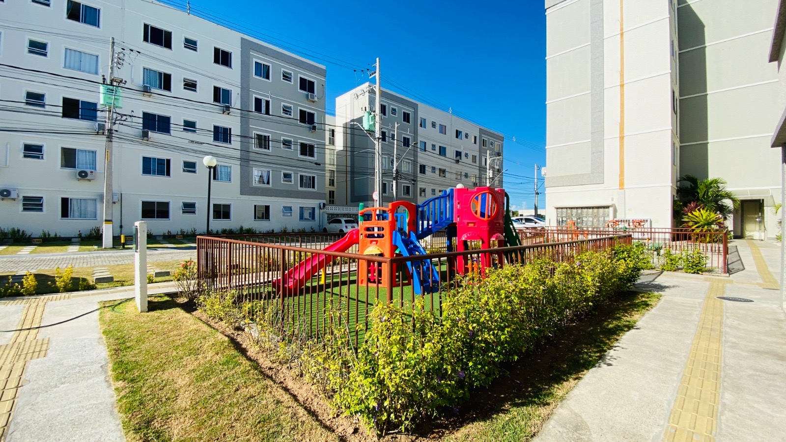 Imagem Apartamento com 2 Quartos à Venda, 43 m²em Centro - Lauro de Freitas