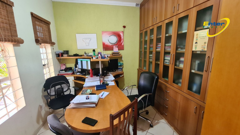 Imagem Casa de Condomínio com 4 Quartos à Venda,  em Joquei clube - Brasilia