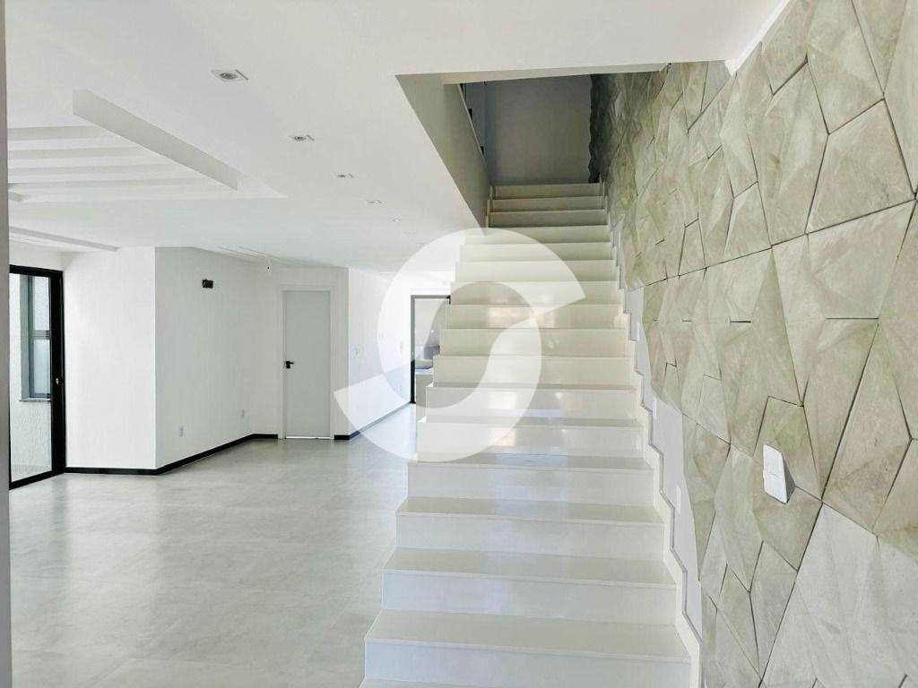 Imagem Casa com 4 Quartos à Venda, 245 m² em Camboinhas - Niterói Imagem Casa com 4 Quartos à Venda, 245 m² em Camboinhas - Niterói