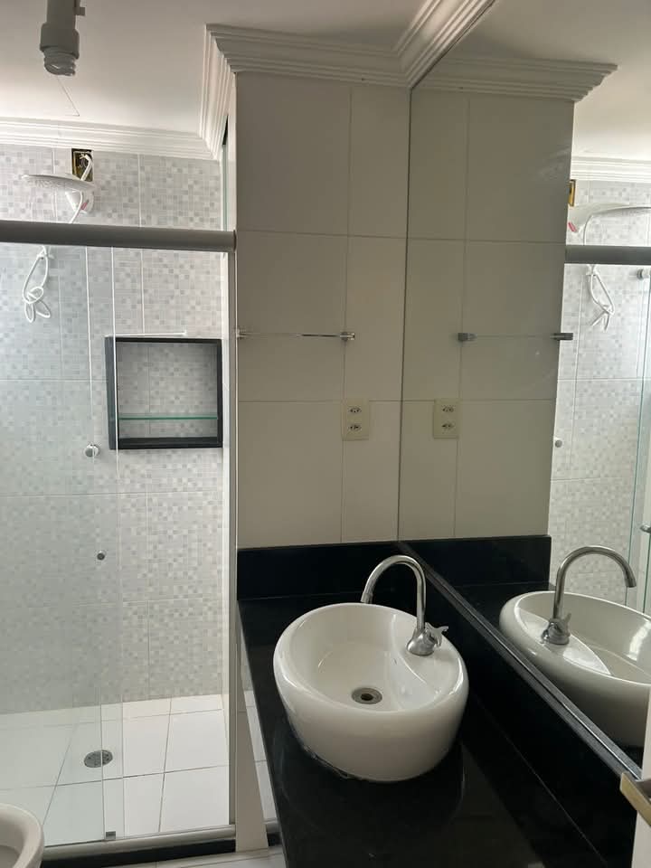 Imagem Apartamento com 4 Quartos à Venda, 136 m²em Alto da Ondina - Salvador Imagem Apartamento com 4 Quartos à Venda, 136 m²em Alto da Ondina - Salvador