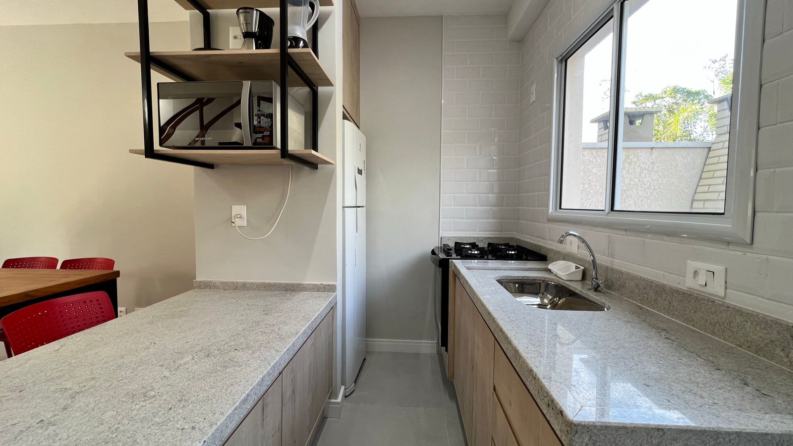 Imagem Casa de Condomínio com 2 Quartos para Alugar, 81 m²em São Lourenço - Bertioga Imagem Casa de Condomínio com 2 Quartos para Alugar, 81 m²em São Lourenço - Bertioga