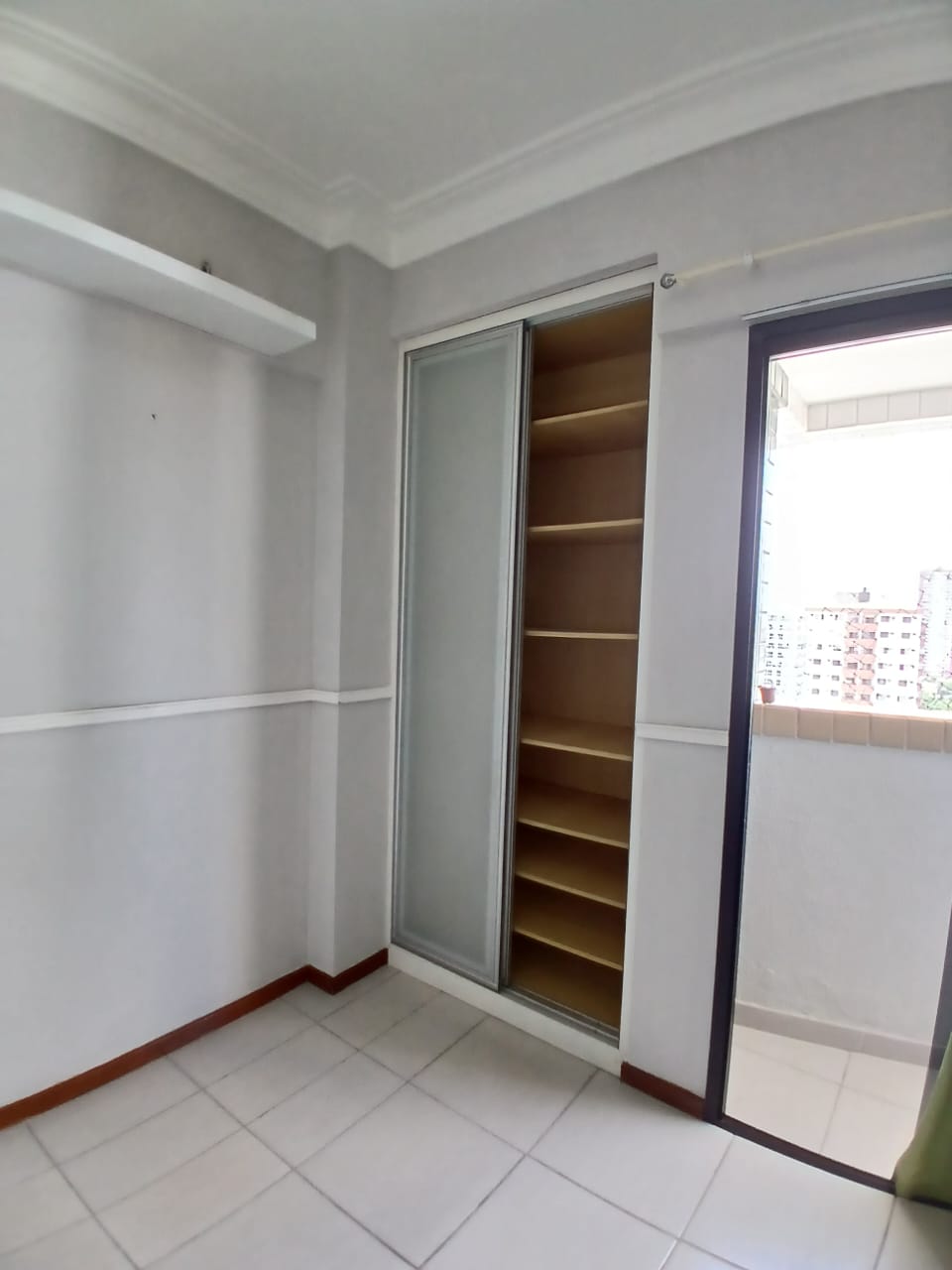 Imagem Apartamento com 2 Quartos à Venda, 72 m²em Marco - Belém