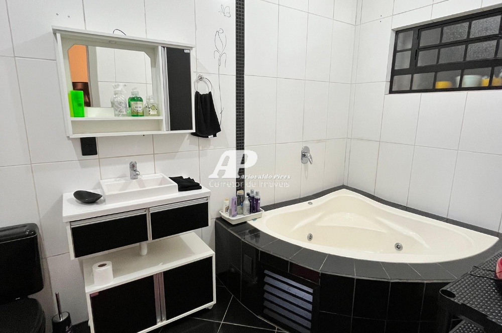 Imagem Casa com 3 Quartos à Venda, 147 m²em Oficinas - Ponta Grossa Imagem Casa com 3 Quartos à Venda, 147 m²em Oficinas - Ponta Grossa
