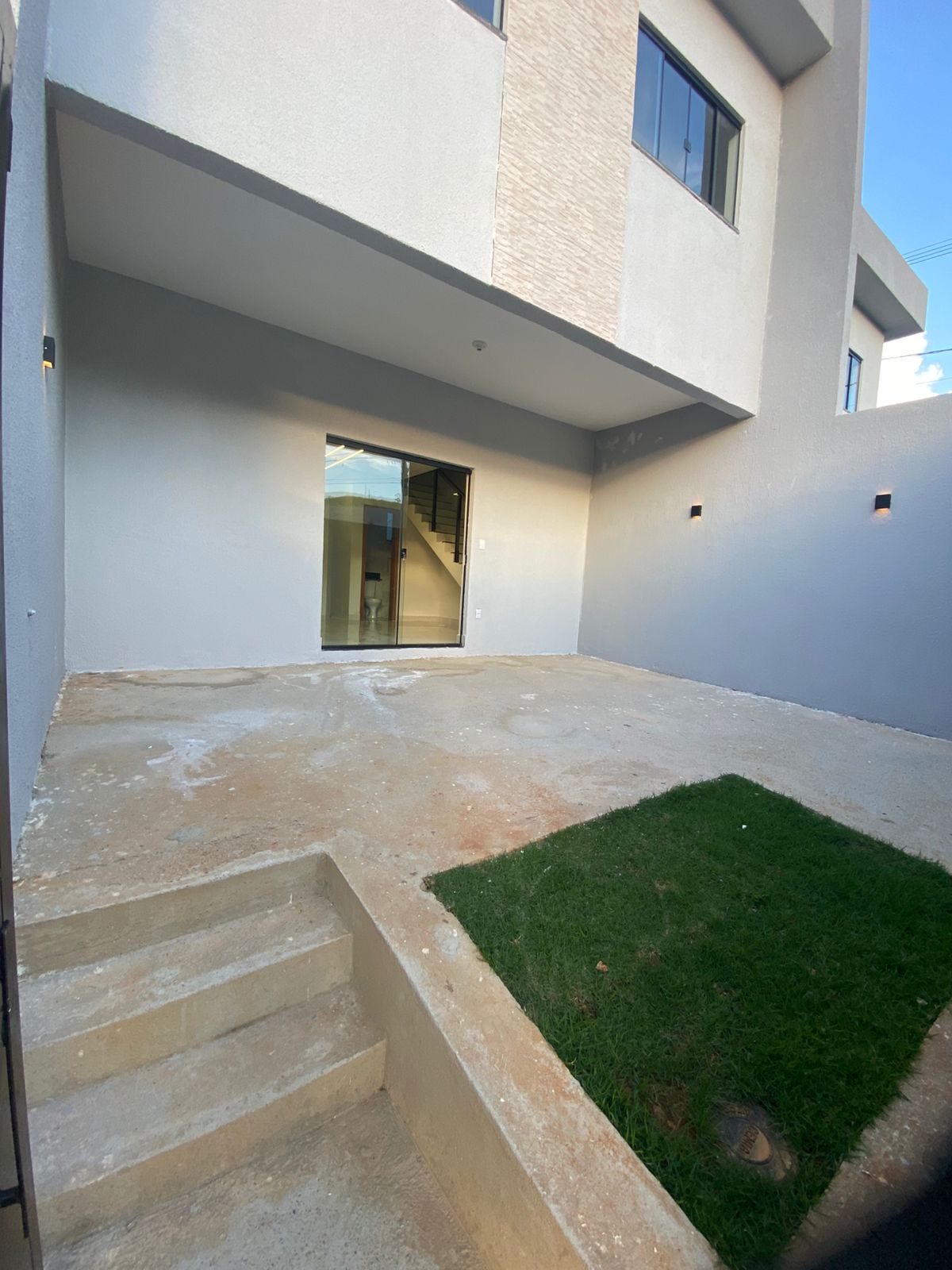 Imagem Casa com 3 Quartos à Venda, 89 m² em Novo Centro - Santa Luzia Imagem Casa com 3 Quartos à Venda, 89 m² em Novo Centro - Santa Luzia