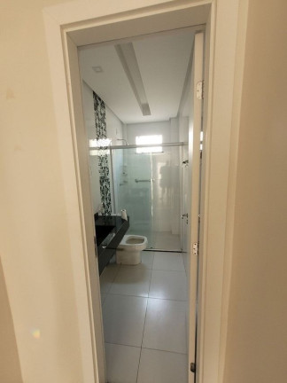 Imagem Casa de Condomínio com 4 Quartos à Venda, 195 m² em Curió-Utinga - Belém Imagem Casa de Condomínio com 4 Quartos à Venda, 195 m² em Curió-Utinga - Belém