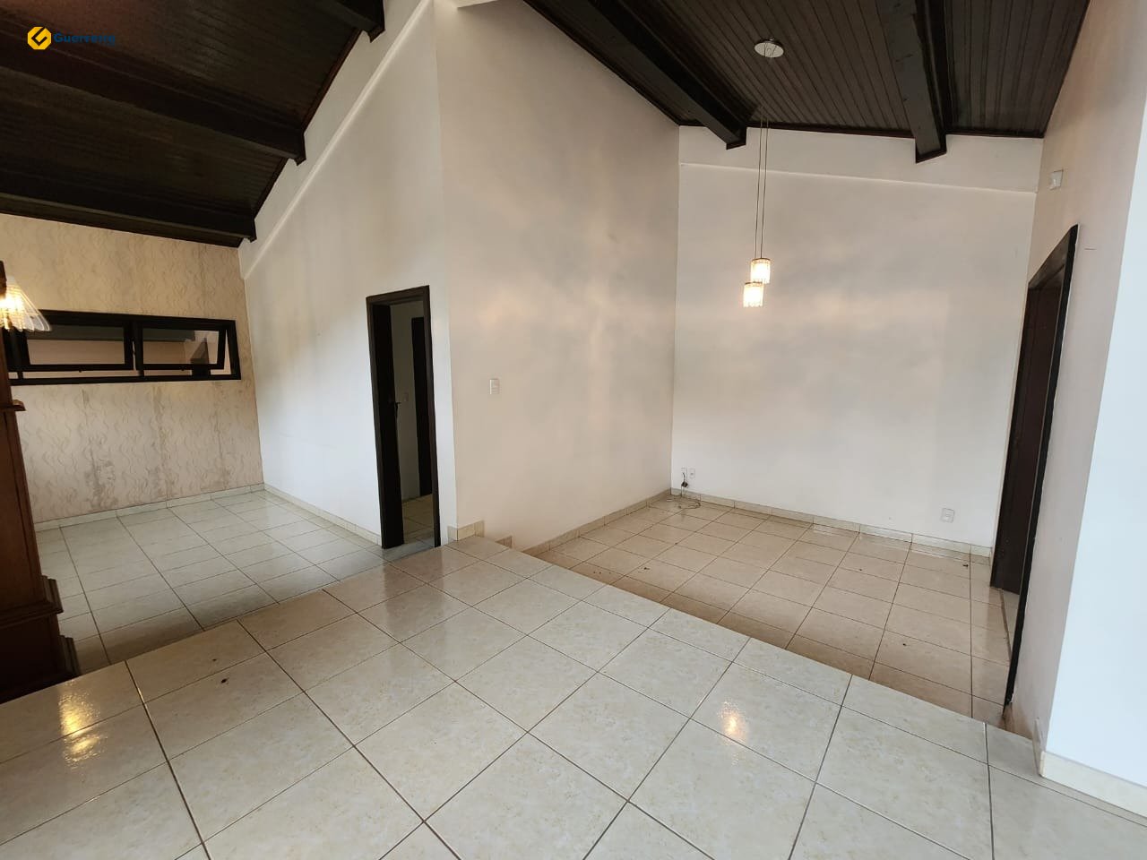 Imagem Casa com 3 Quartos à Venda, 190 m² em Trindade - Florianópolis Imagem Casa com 3 Quartos à Venda, 190 m² em Trindade - Florianópolis