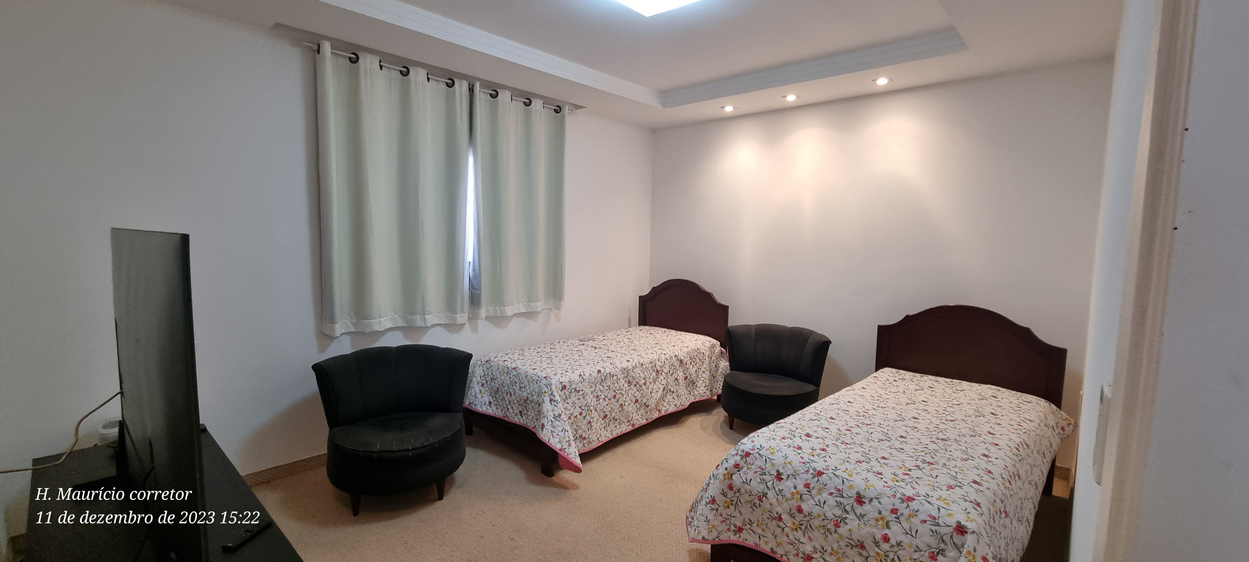 Imagem Casa com 4 Quartos à Venda, 240 m²em Setor Jaó - Goiânia Imagem Casa com 4 Quartos à Venda, 240 m²em Setor Jaó - Goiânia