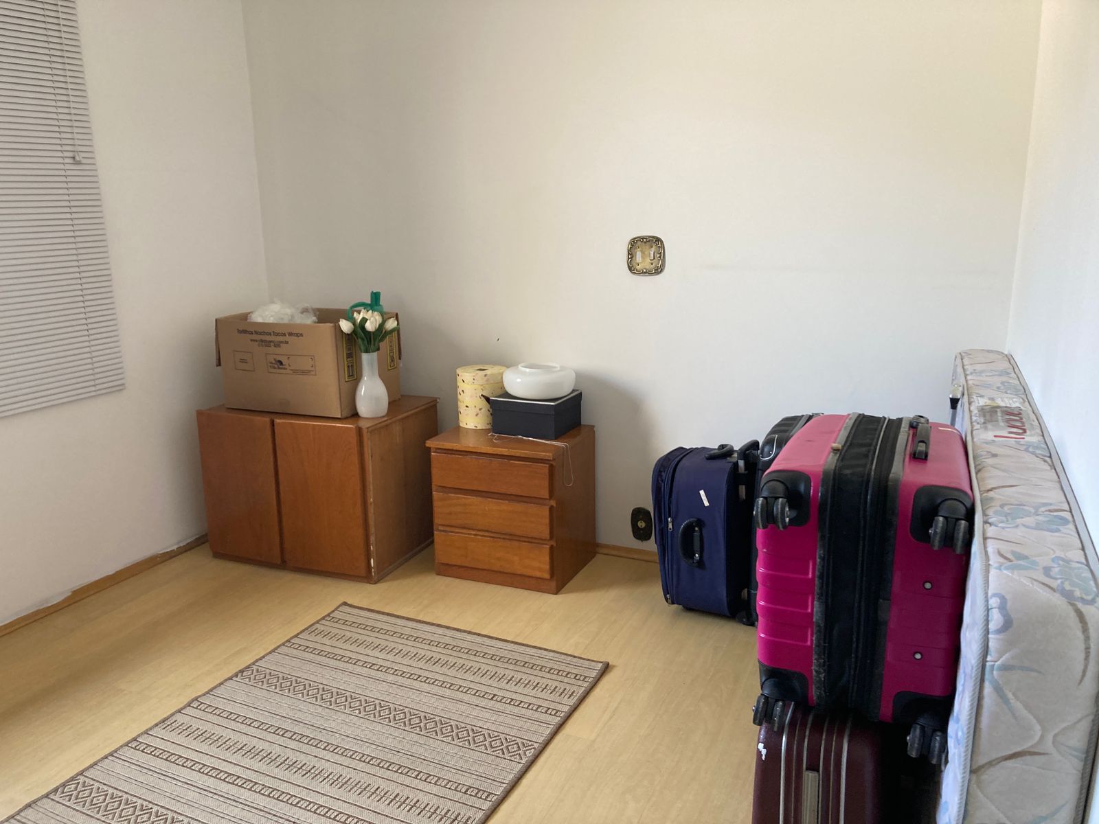 Imagem Sobrado com 4 Quartos à Venda, 228 m²em Piraporinha - Diadema