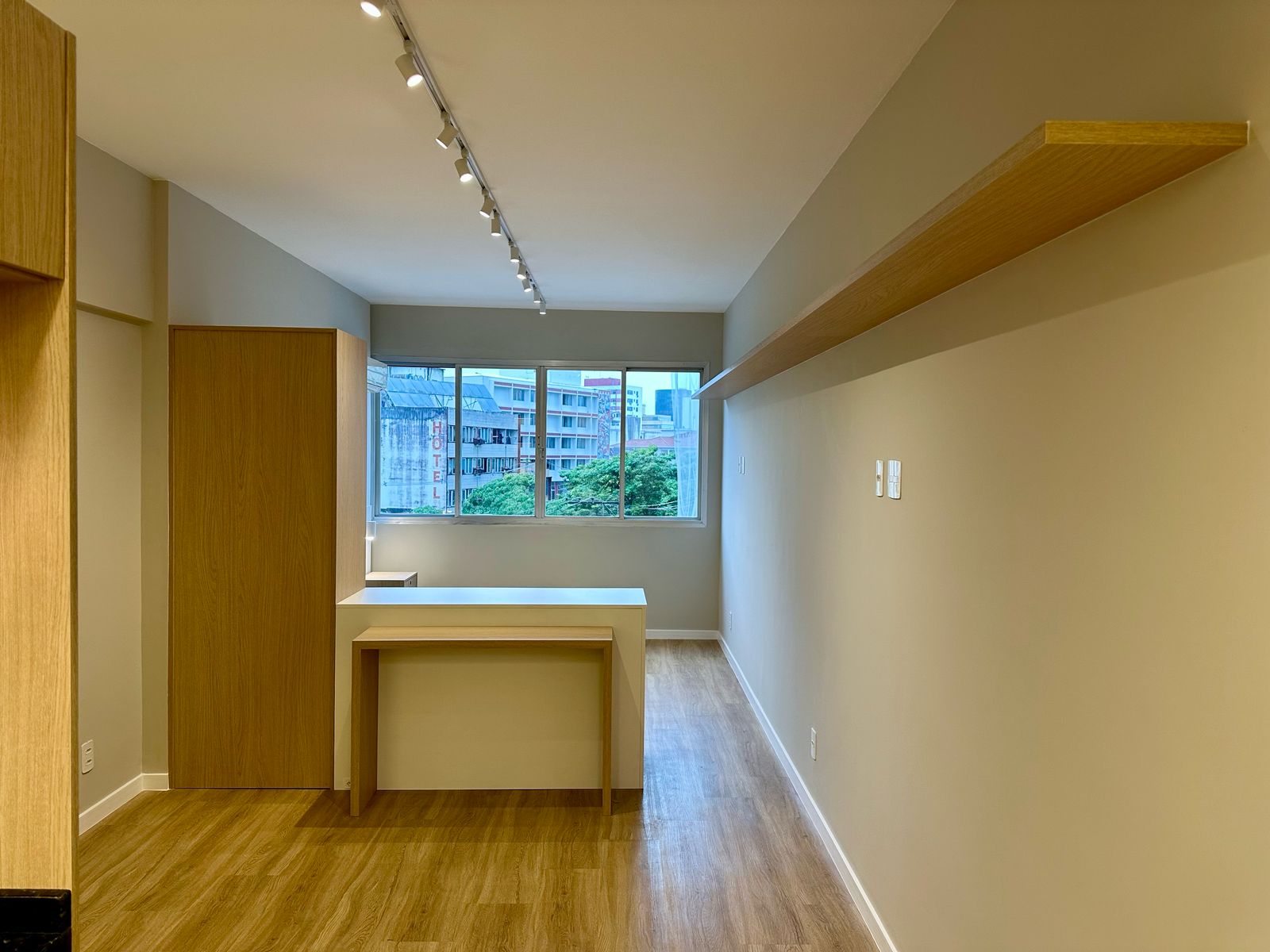 Imagem Studio com 1 Quarto à Venda, 32 m² em Centro - Florianópolis