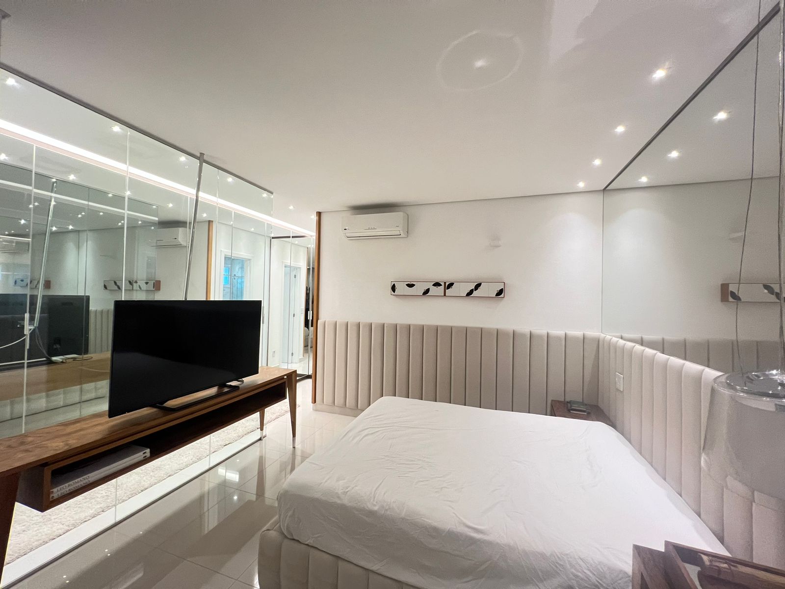 Imagem Apartamento com 3 Quartos à Venda, 178 m²em Setor Marista - Goiânia Imagem Apartamento com 3 Quartos à Venda, 178 m²em Setor Marista - Goiânia