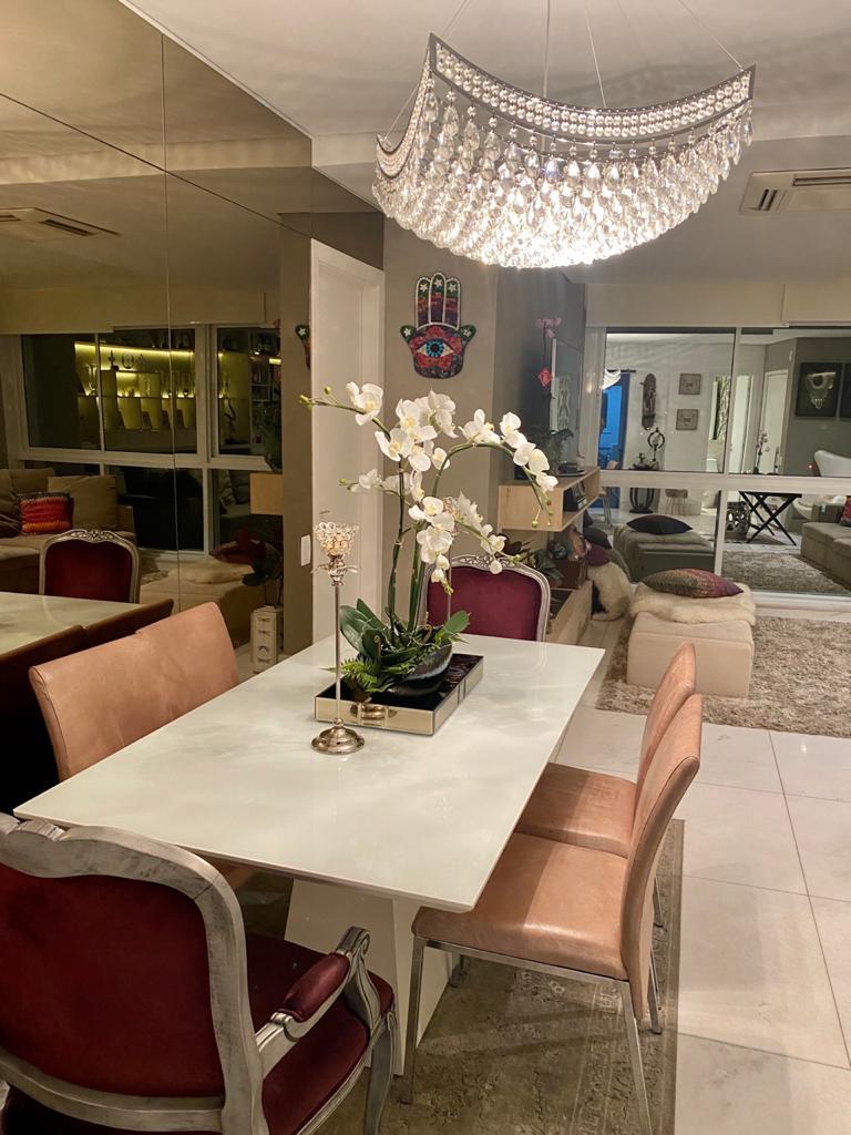 Imagem Apartamento com 2 Quartos à Venda, 135 m²em Cambuí - Campinas