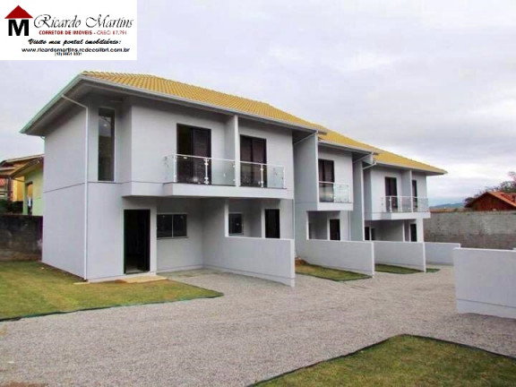 Imagem Casa com 2 Quartos à Venda, 70 m² em Vila Floresta II - Criciúma Imagem Casa com 2 Quartos à Venda, 70 m² em Vila Floresta II - Criciúma