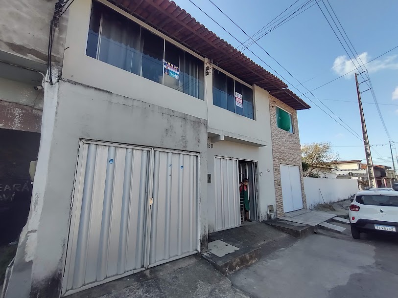 Casa com 4 Quartos à Venda, 220 m²em Passaré - Fortaleza