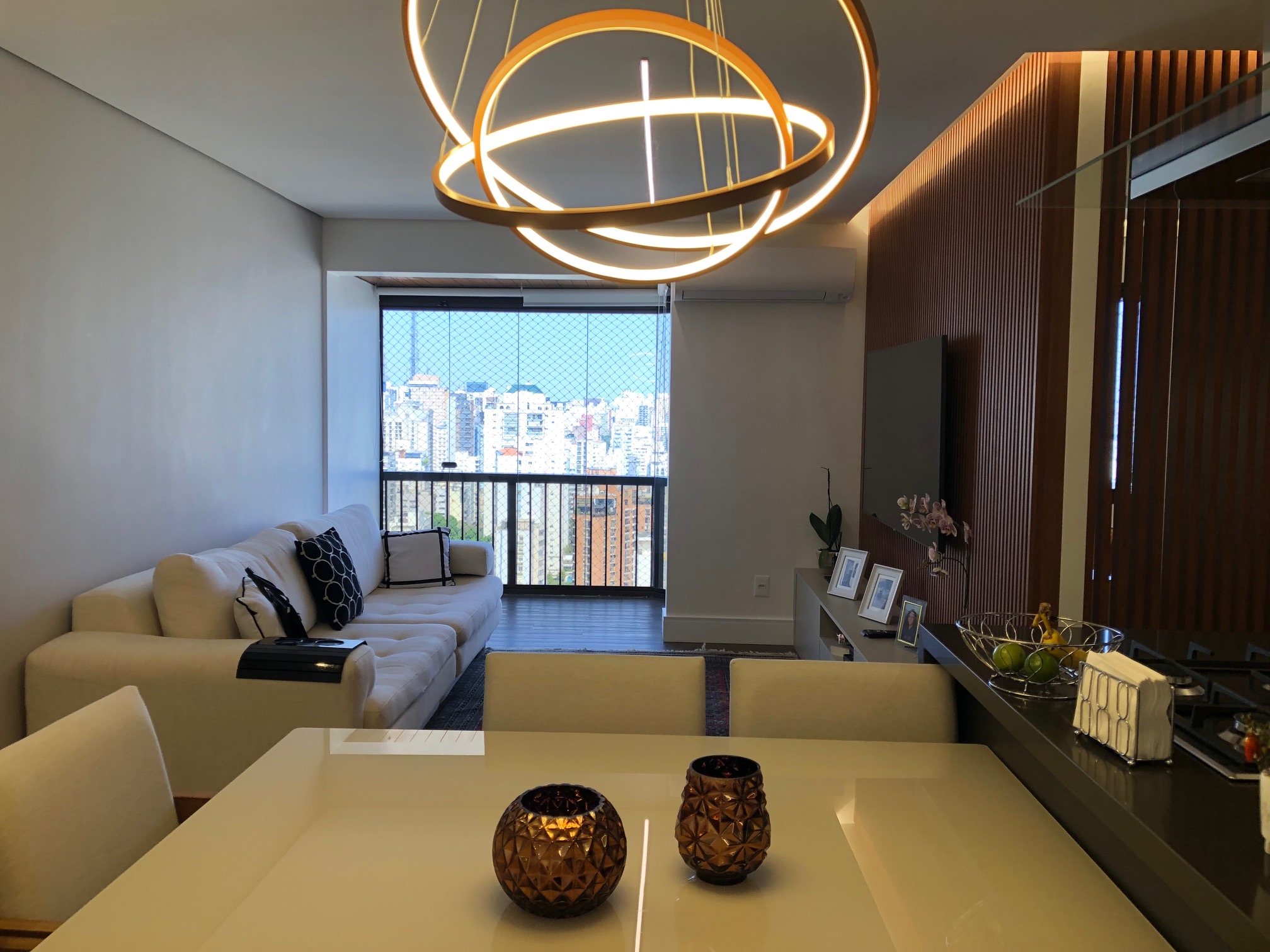 Imagem Flat com 3 Quartos à Venda ou Locação, 93 m²em Cerqueira César - São Paulo Imagem Flat com 3 Quartos à Venda ou Locação, 93 m²em Cerqueira César - São Paulo