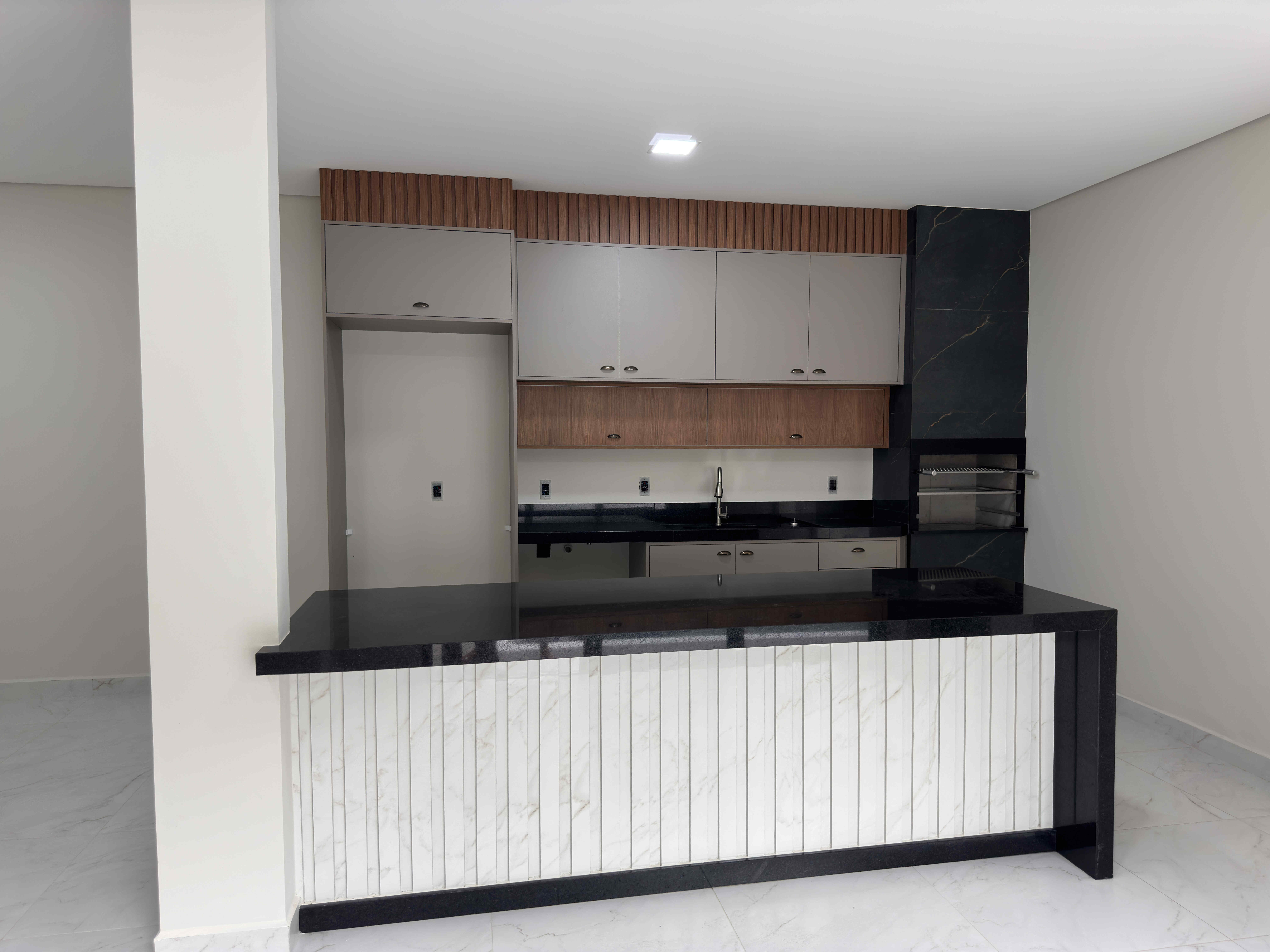 Imagem Casa de Condomínio com 4 Quartos à Venda, 175 m²em Jardim Guarujá - Salto