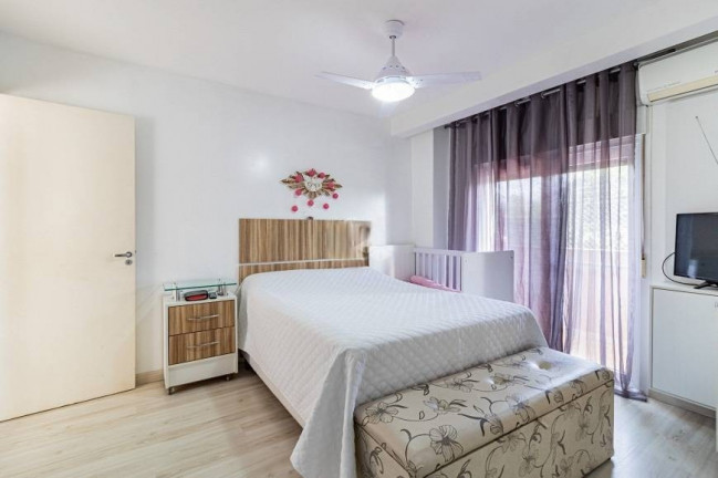 Imagem Casa com 3 Quartos à Venda, 176 m² em Espírito Santo - Porto Alegre