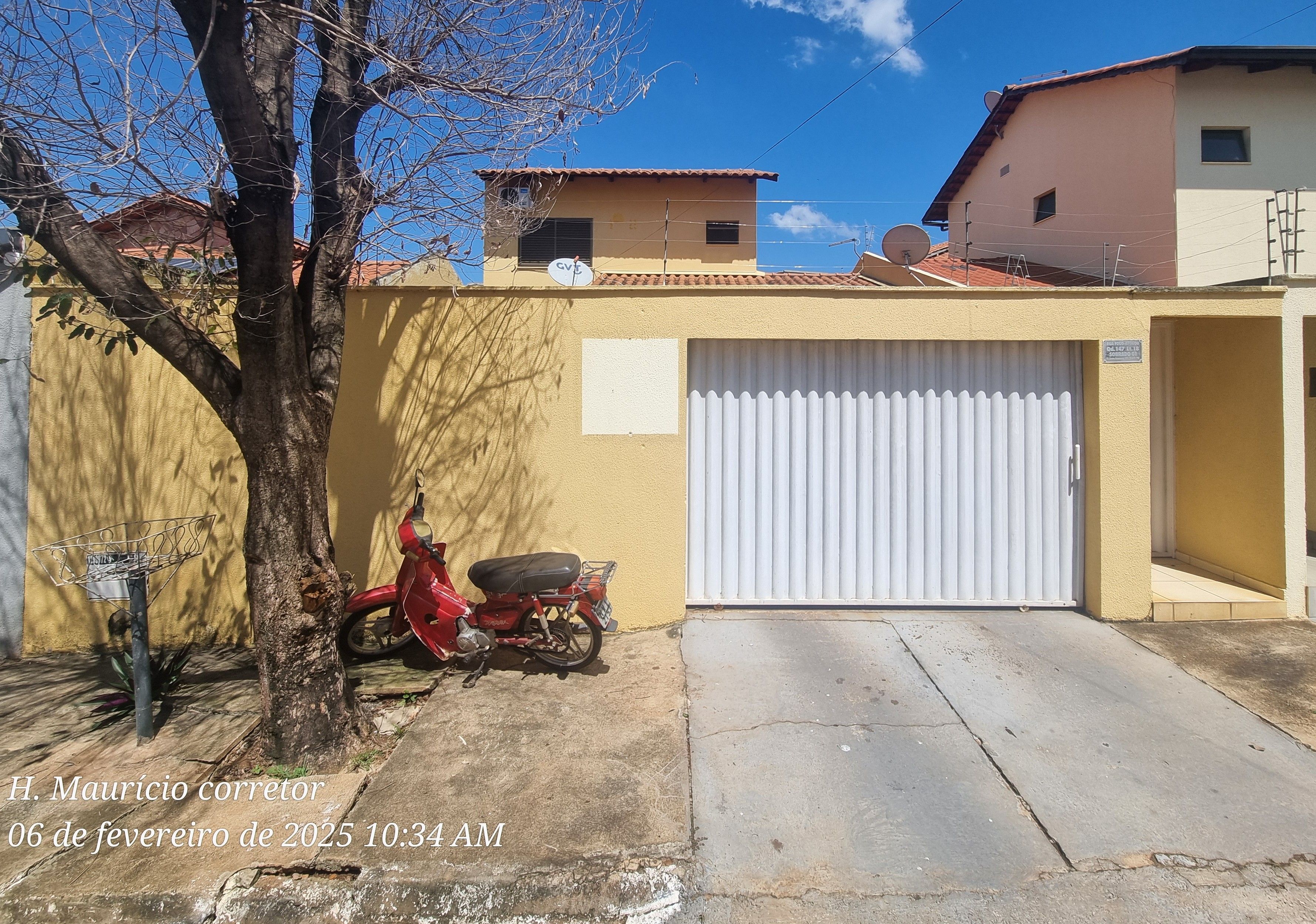 Sobrado com 3 Quartos à Venda, 151 m² em Santa Genoveva - Goiânia