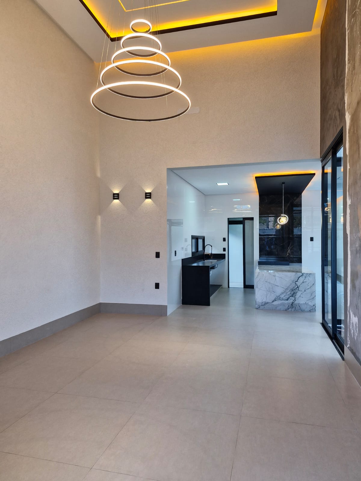 Imagem Casa com 4 Quartos à Venda, 236 m² em Moinho dos Ventos - Goiânia Imagem Casa com 4 Quartos à Venda, 236 m² em Moinho dos Ventos - Goiânia