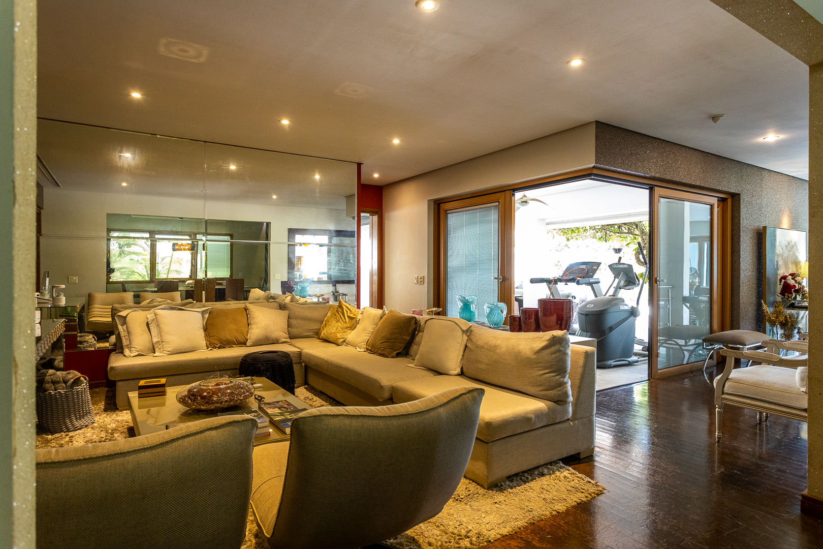 Imagem Casa de Condomínio com 5 Quartos à Venda ou Locação, 530 m² em Alphaville - Santana de Parnaíba