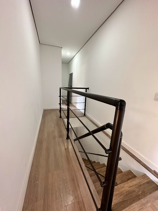 Imagem Sobrado com 4 Quartos à Venda, 220 m²em Campos de São José - São José dos Campos