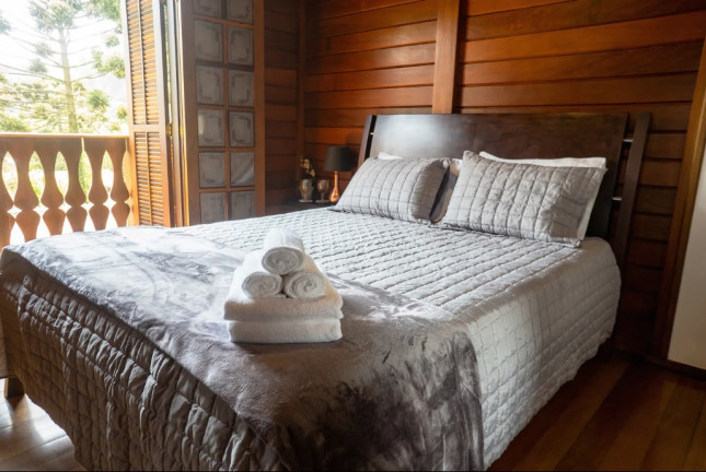 Imagem Casa com 3 Quartos à Venda, 1.000 m² em Capivari - Campos do Jordão Imagem Casa com 3 Quartos à Venda, 1.000 m² em Capivari - Campos do Jordão