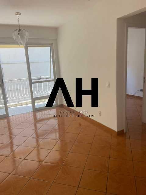 Imagem Apartamento com 2 Quartos à Venda, em Laranjeiras - Rio de Janeiro