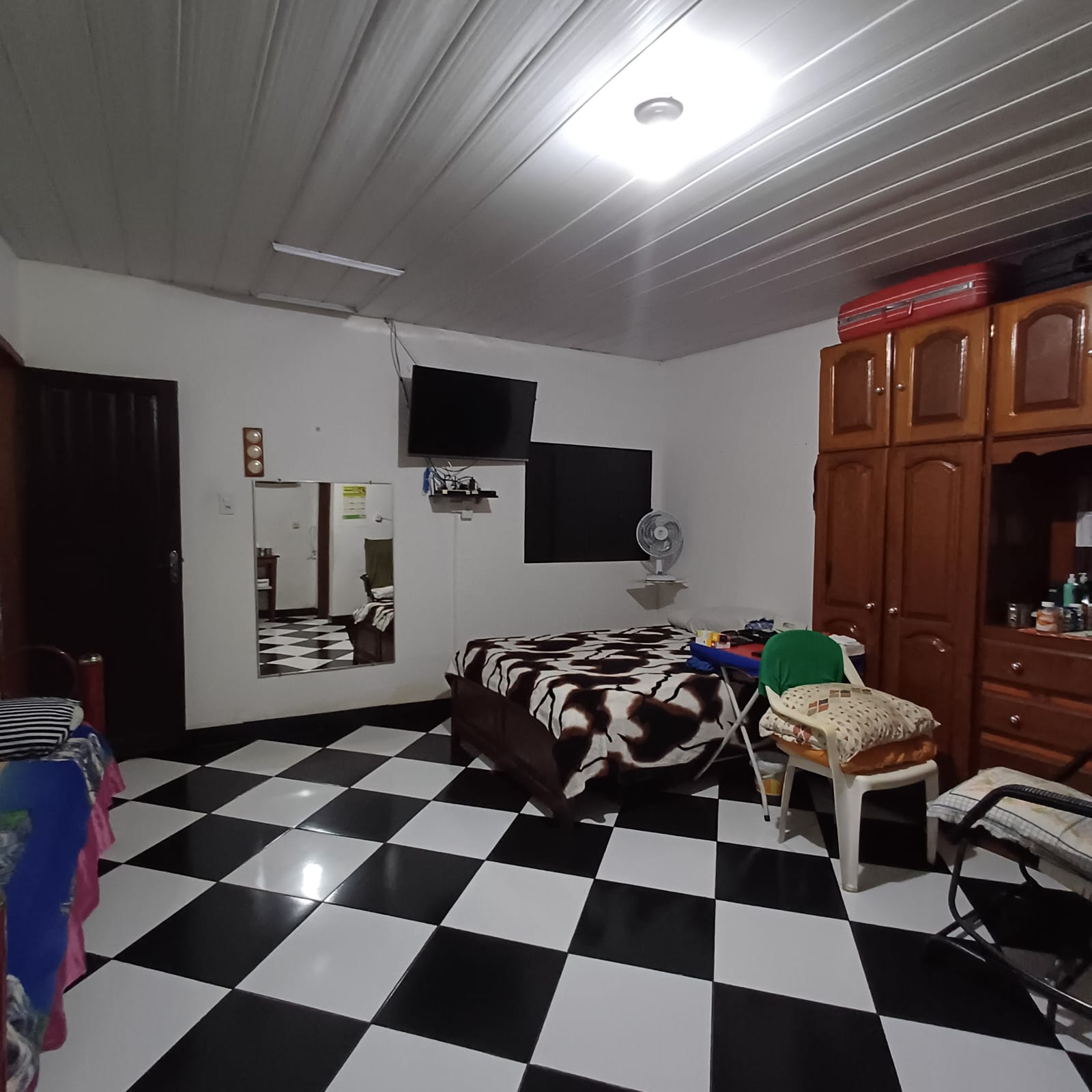 Imagem Casa com 4 Quartos à Venda, 263 m²em Dom Pedro I - Manaus Imagem Casa com 4 Quartos à Venda, 263 m²em Dom Pedro I - Manaus