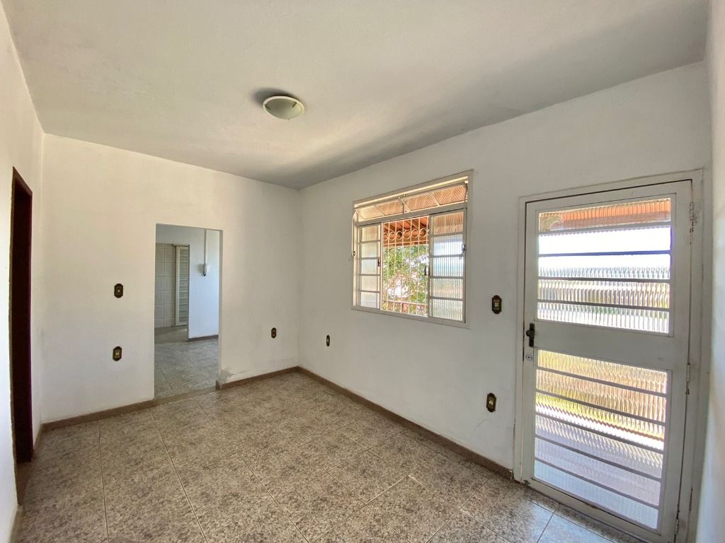 Imagem Casa com 2 Quartos à Venda, 110 m² em Planalto - Belo Horizonte Imagem Casa com 2 Quartos à Venda, 110 m² em Planalto - Belo Horizonte