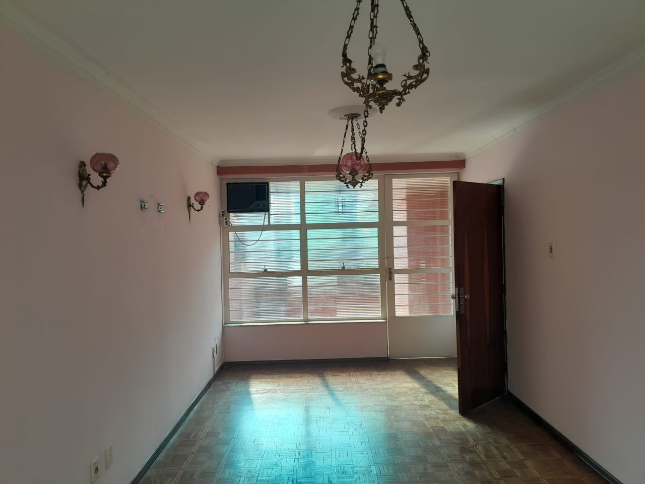 Imagem Casa com 6 Quartos para Alugar, 320 m²em Vila Augusta - Sorocaba
