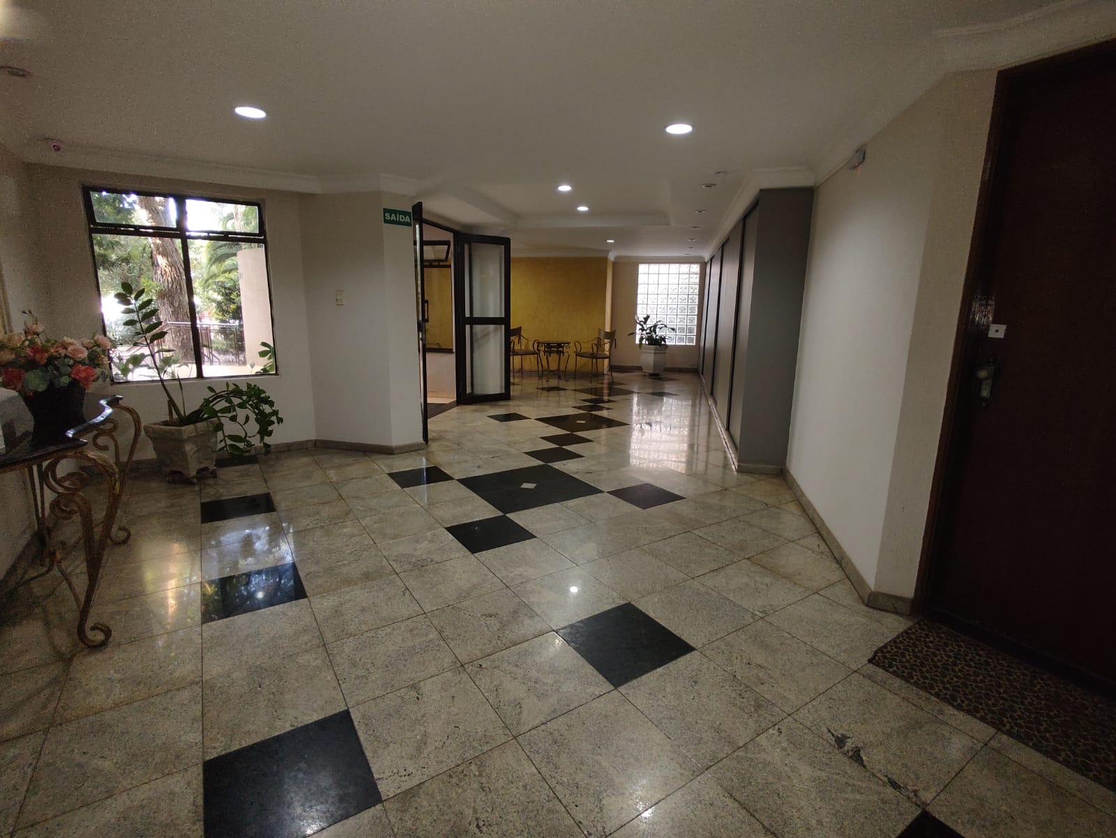 Imagem Apartamento com 3 Quartos à Venda, 64 m²em Cláudia - Londrina