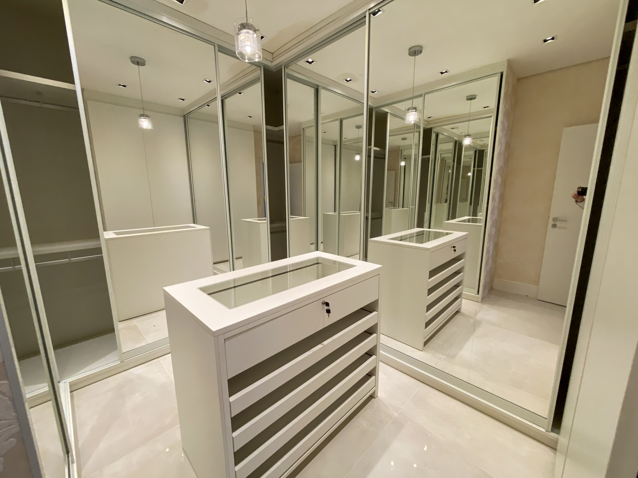 Imagem Casa de Condomínio com 4 Quartos à Venda ou Locação, 510 m²em Park Way - Brasília