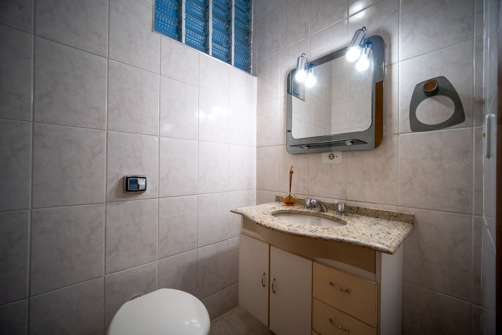 Imagem Casa com 4 Quartos à Venda, 176 m² em Jardim Elvira - Osasco Imagem Casa com 4 Quartos à Venda, 176 m² em Jardim Elvira - Osasco