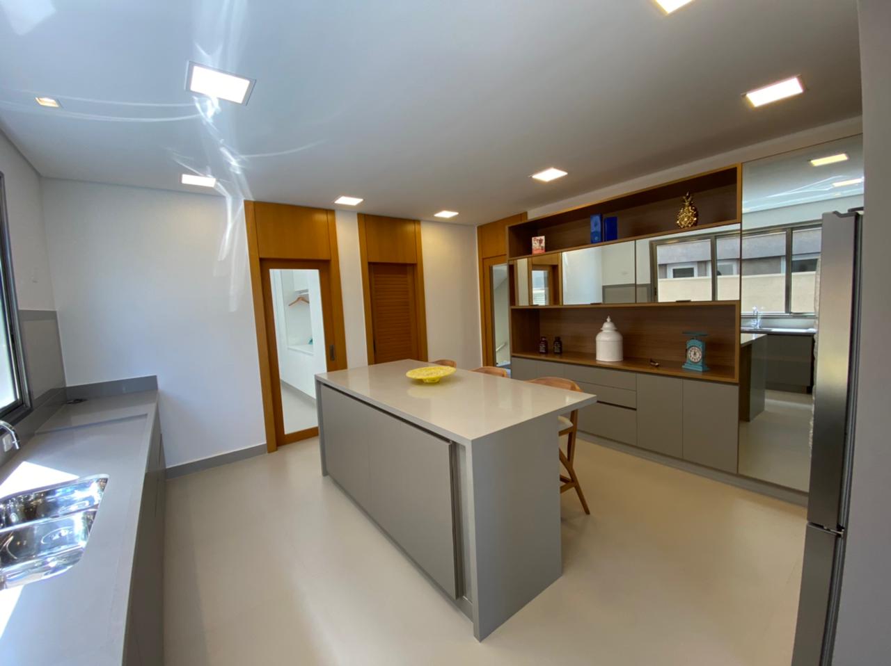 Imagem Casa de Condomínio com 4 Quartos à Venda, 575 m²em Centro Comercial Jubran - Barueri Imagem Casa de Condomínio com 4 Quartos à Venda, 575 m²em Centro Comercial Jubran - Barueri