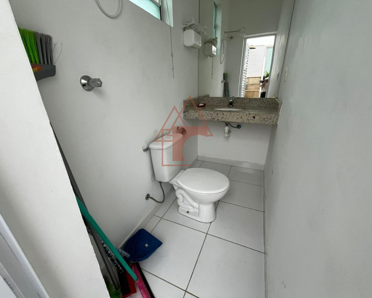 Imagem Sobrado com 3 Quartos à Venda, 151 m²em Embaré - Santos