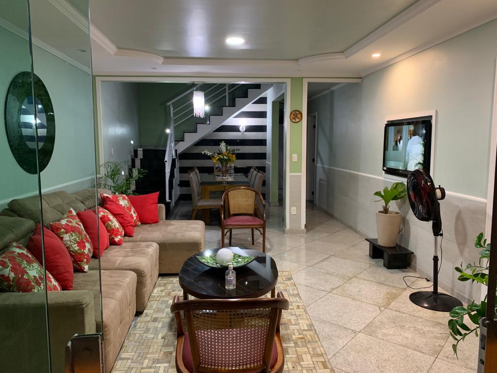 Casa com 6 Quartos à Venda, 258 m² em Bangu - Rio de Janeiro