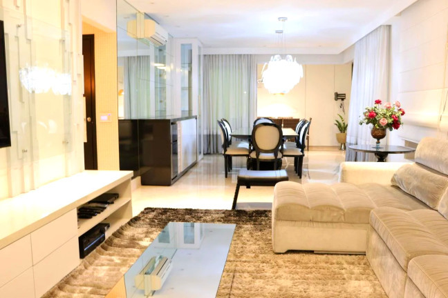 Apartamento com 3 Quartos à Venda, 218 m² em Vila Regente Feijó - São Paulo