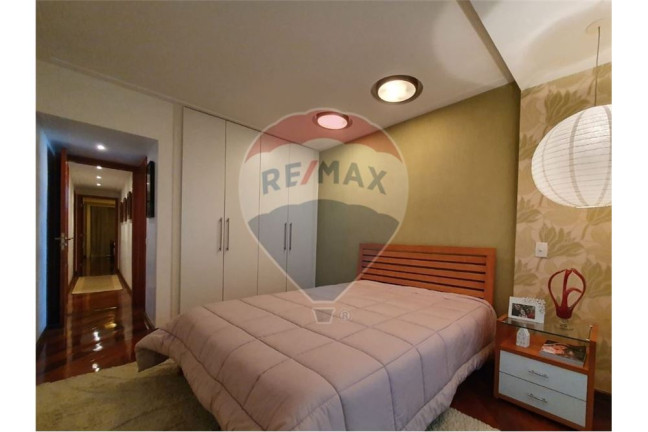 Imagem Apartamento com 3 Quartos à Venda, 215 m² em Santa Rosa - Niterói