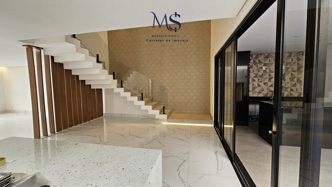 Imagem Sobrado com 4 Quartos à Venda, 270 m²em Guará II - Brasília Imagem Sobrado com 4 Quartos à Venda, 270 m²em Guará II - Brasília